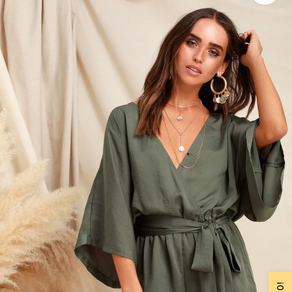 Olive green romper size small - Picture 2 of 5